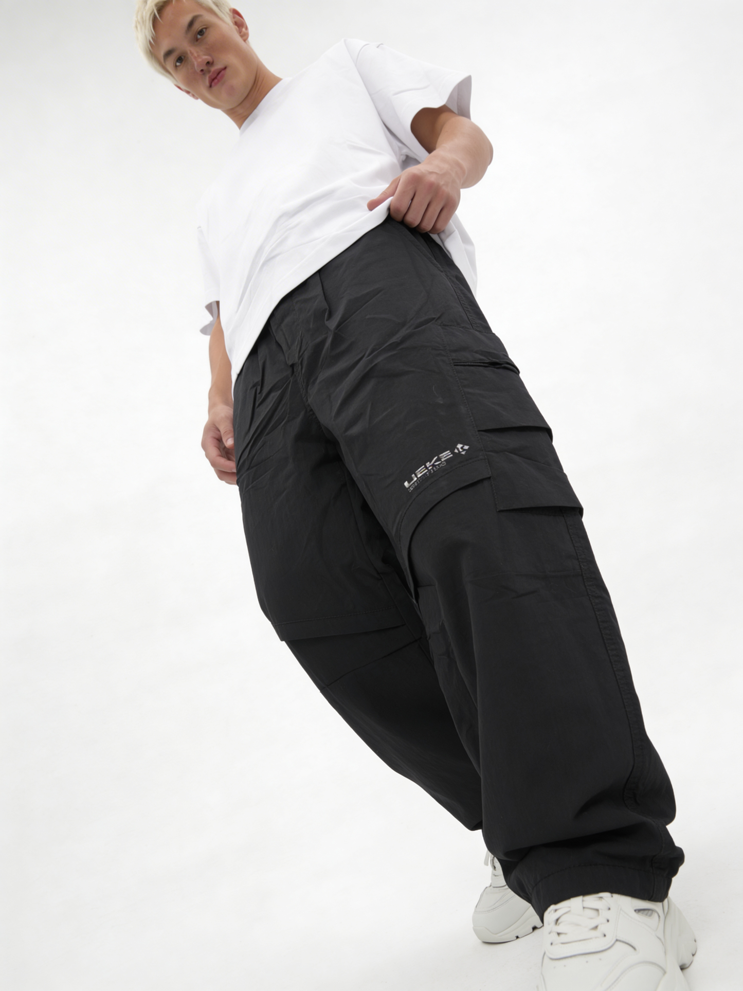 Relaxed Wide-Leg Technical Nylon Cargo Trousers - jex