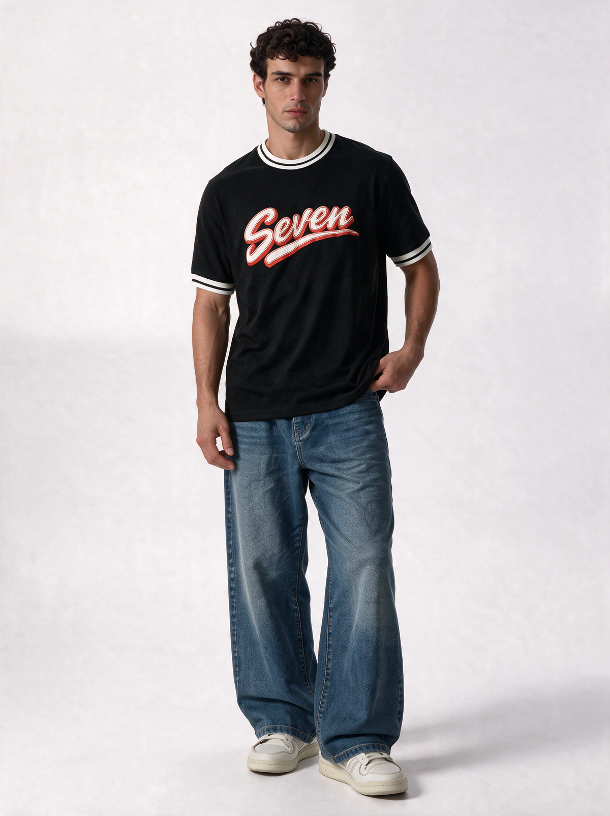 Ribbed Trim Graphic T-Shirt Relaxed Fit - Seven