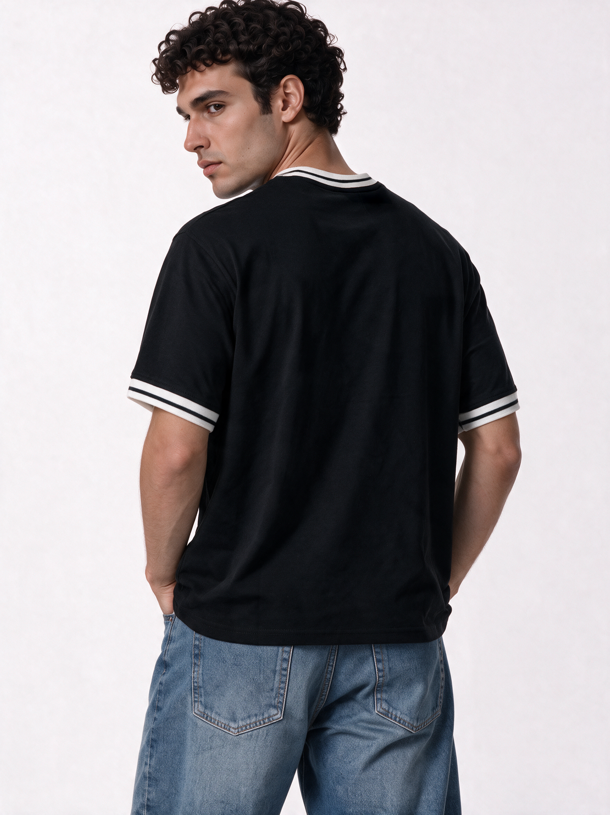 Ribbed Trim Graphic T-Shirt Relaxed Fit - Seven
