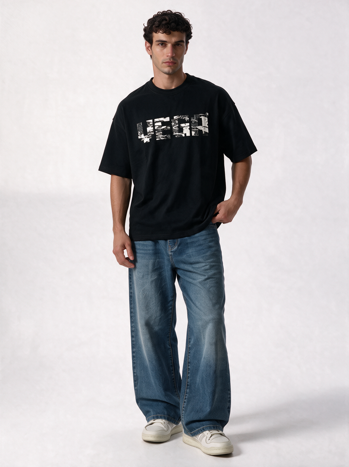 Distressed Graphic T-Shirt Knit Relaxed Fit - VEGA