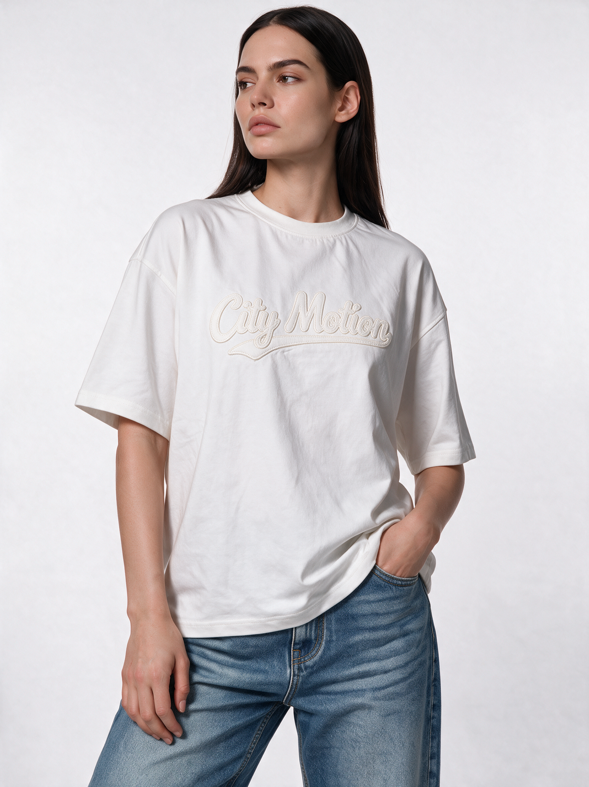 Embroidered Logo T-Shirt Relaxed Fit - Genz Saudi