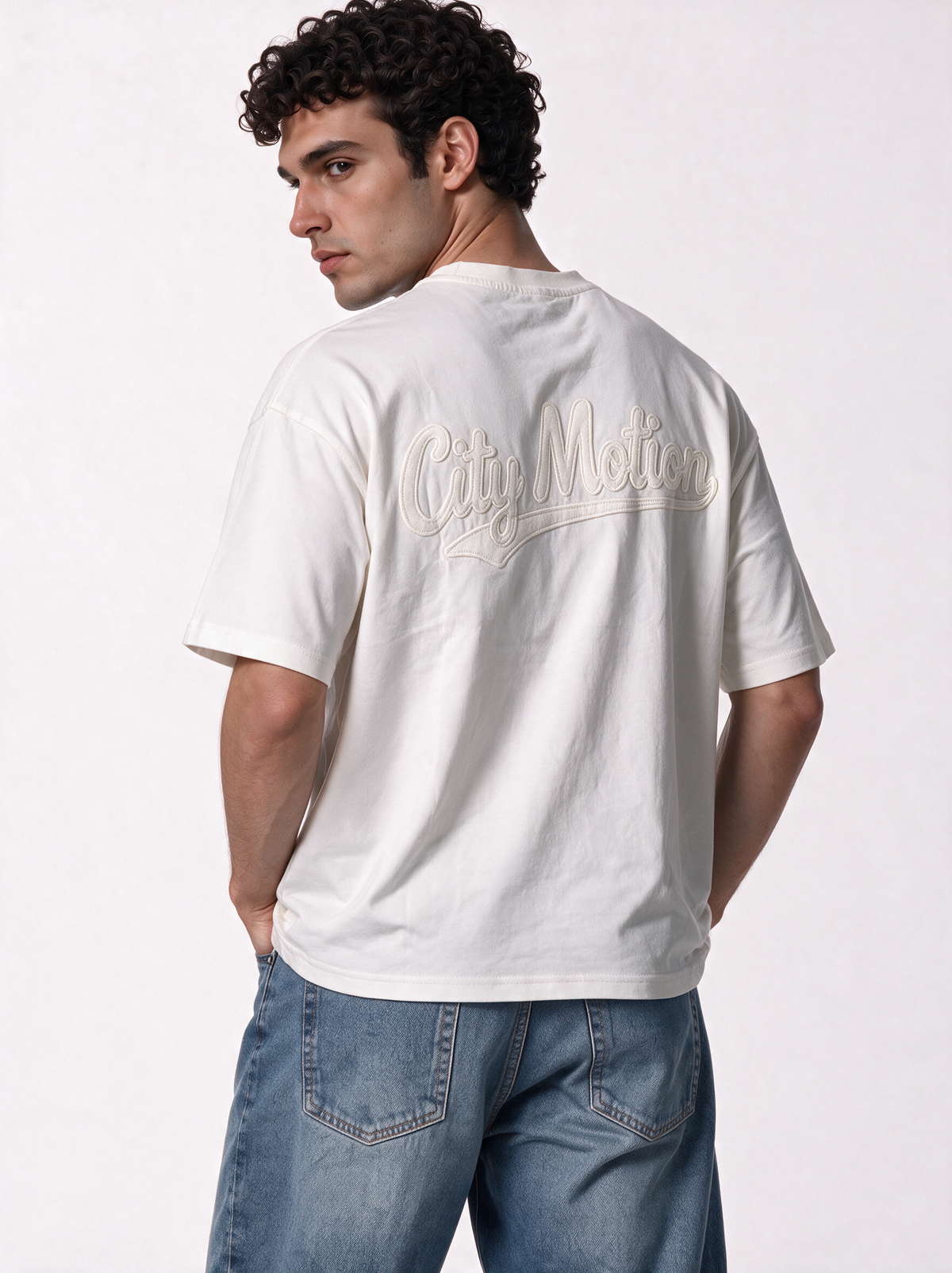 Embroidered Logo T-Shirt Relaxed Fit - Genz Saudi